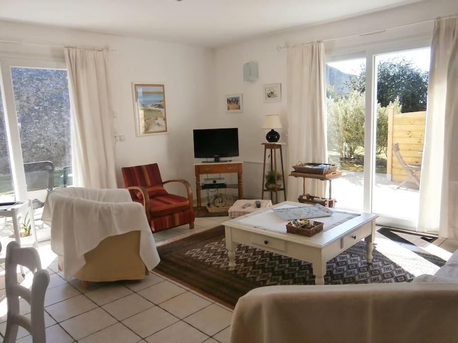 Maison Recente Pres De La *